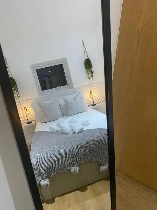 Lower Cathedral C By Mia Living 2 Bedroom Duplex Apartment United Kingdom